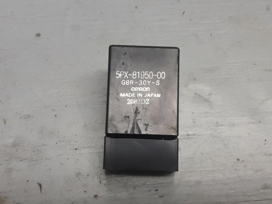 Framsidan på Relä från en Yamaha FZ-6 -2004 motorcykel.