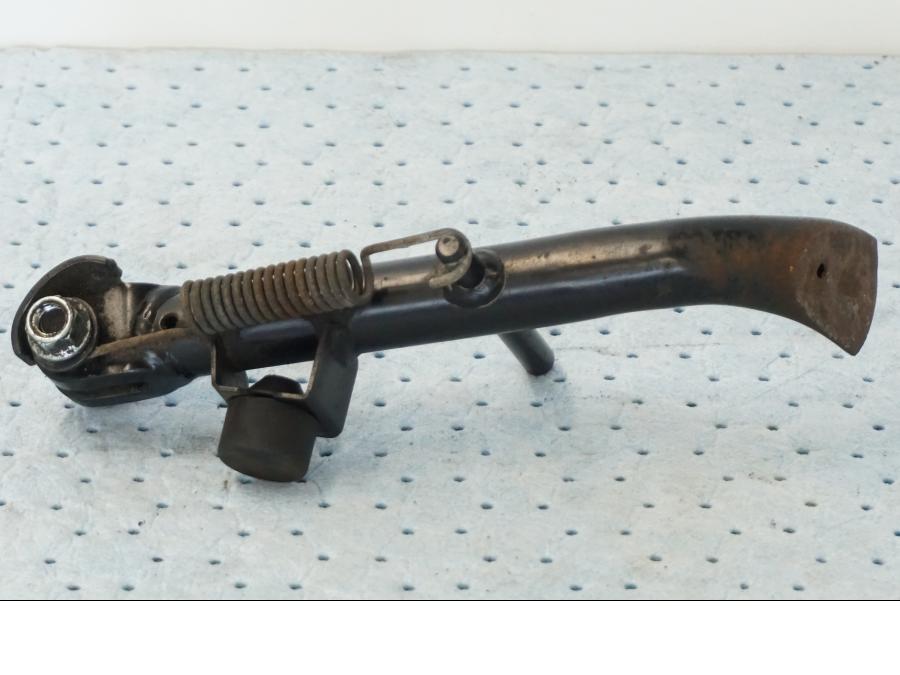 Vänster sida på Sidostöd från en Yamaha X-Max 250 -2016 scooter.