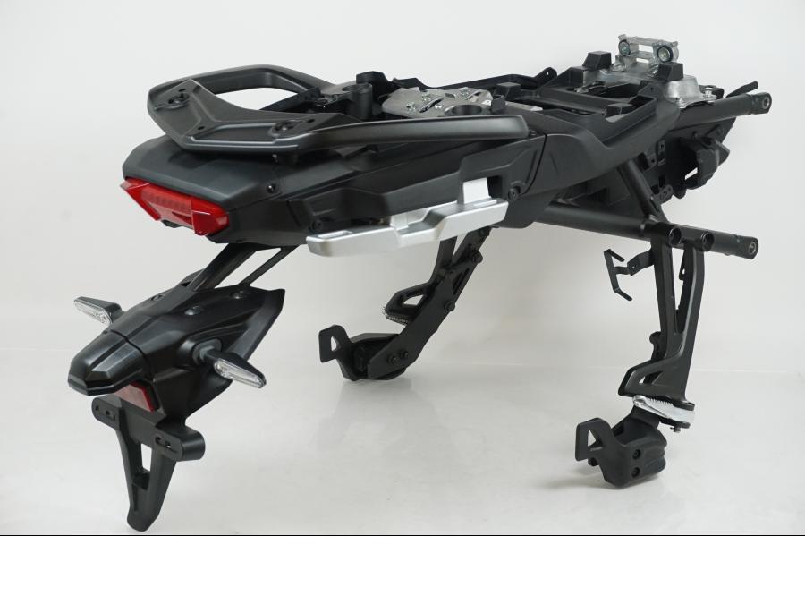 Framsidan på Bakdelspaket från en Yamaha MT-09 Tracer -2021 motorcykel.
