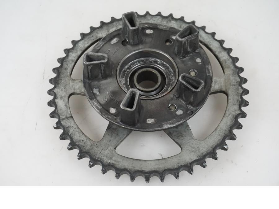 Baksidan på Drevfäste från en Kawasaki ZX-12R -2000 motorcykel.