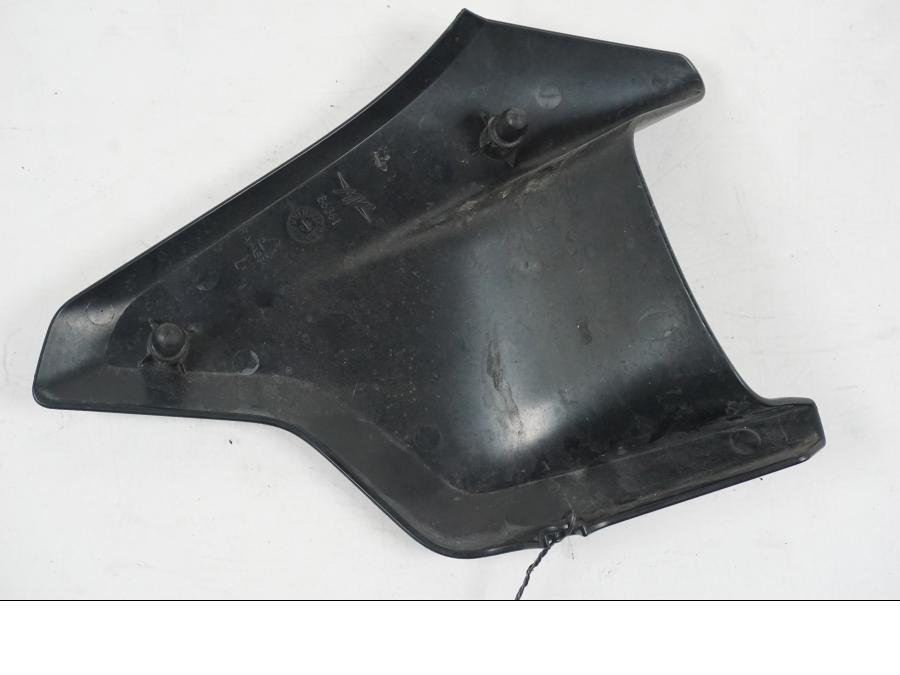 Höger sida på Luftvinge från en MV Agusta Dragster -2014 motorcykel.