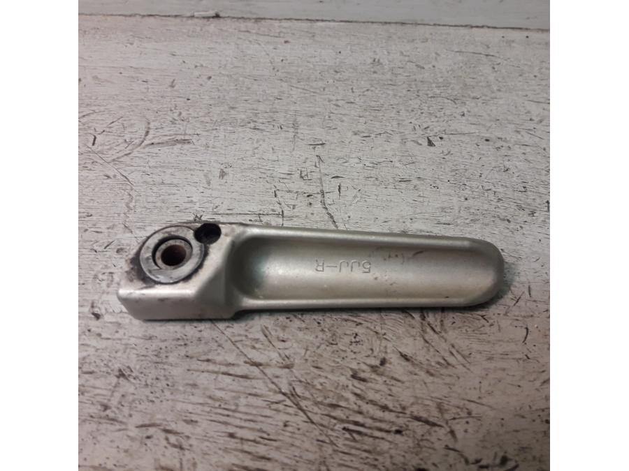 Baksidan på Fotpinne från en Yamaha YZF 1000 R1 -2003 motorcykel.