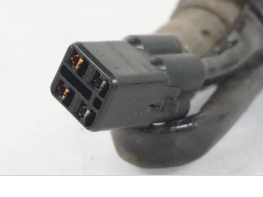 Vänster sida på Lambdasond från en Kawasaki ER-6F -2010 motorcykel.