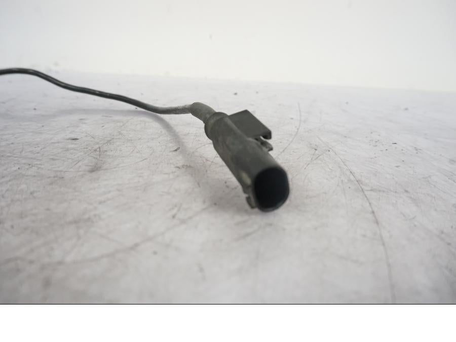 Snett nerifrån på ABS givare från en BMW R 1150 GS -2002 motorcykel.