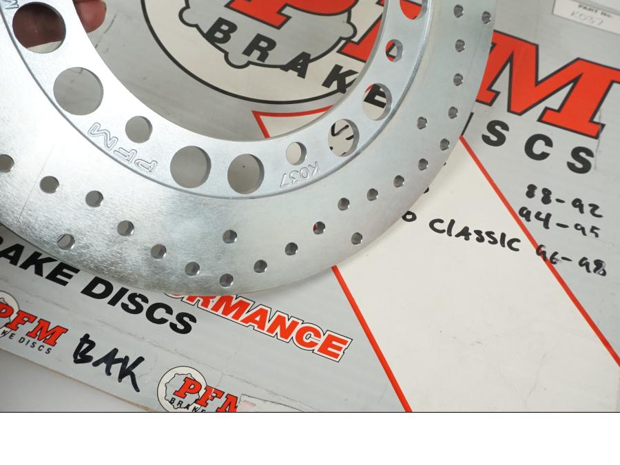 Höger sida på Bromsskiva från en Kawasaki VN 1500 -1995 motorcykel.