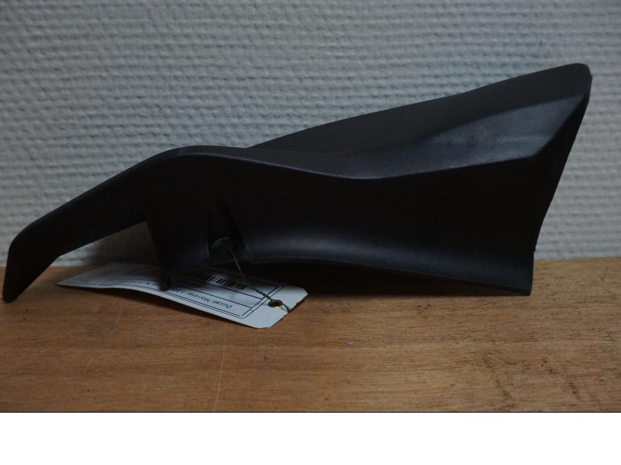 Framsidan på Ramplast från en Ducati Monster 1200 -2016 motorcykel.