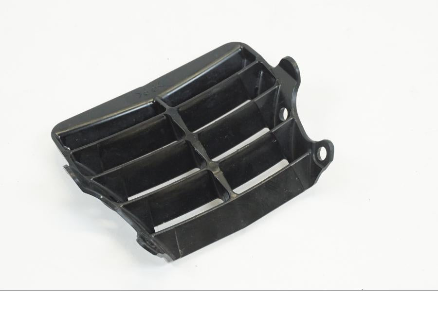 Vänster sida på Luftvinge från en Yamaha MT-10 -2018 motorcykel.