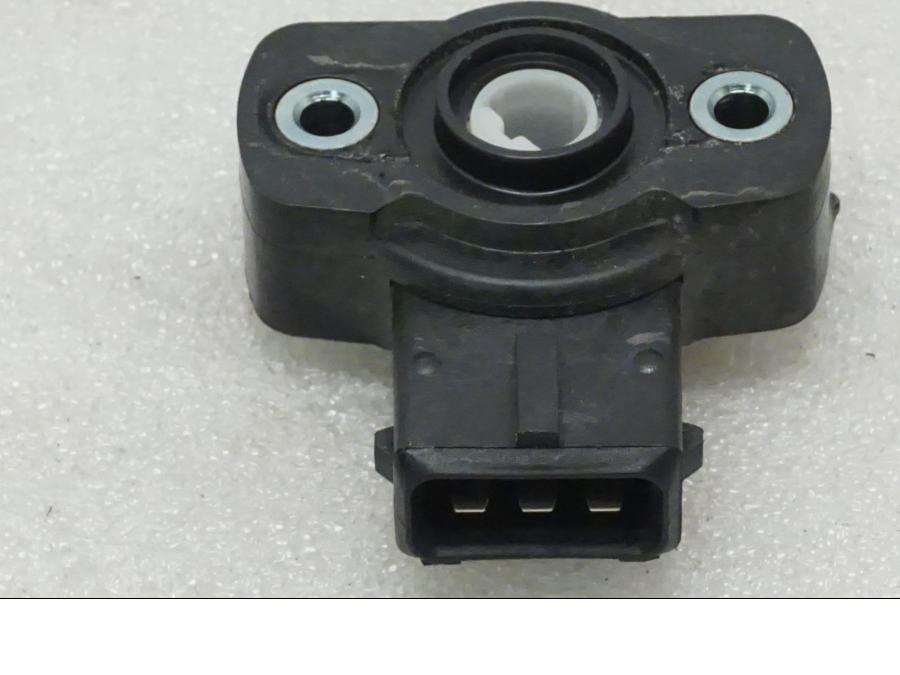 Baksidan på TPS från en BMW F 800 R -2011 motorcykel.