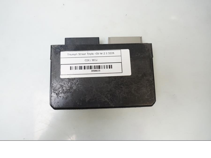 Baksidan på CDI / ECU från en Triumph Street Triple -2009 motorcykel.