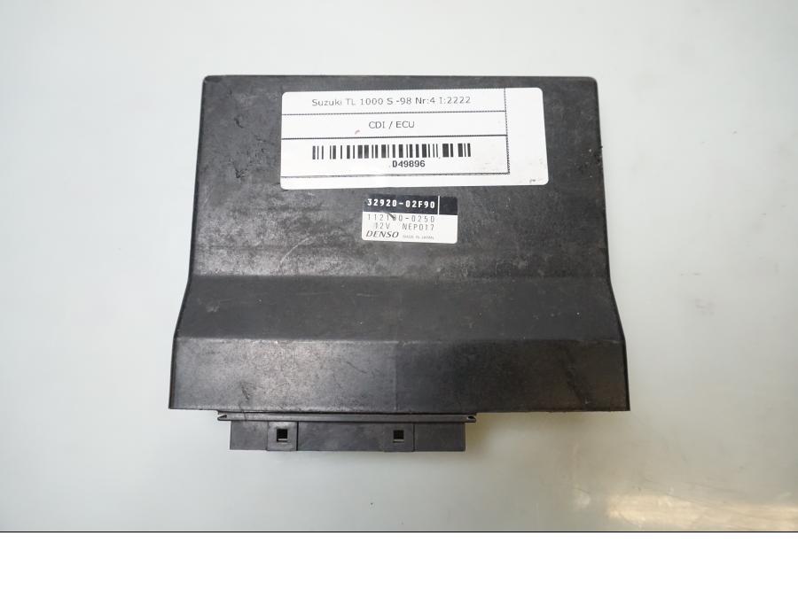 Framsidan på CDI / ECU från en Suzuki TL 1000 S -1998 motorcykel.