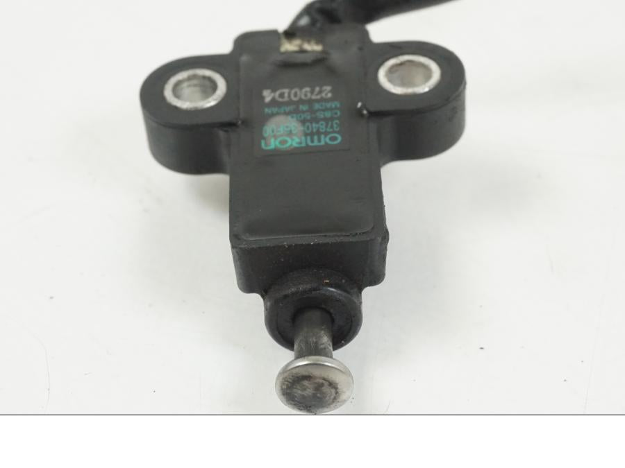 Extrabild2 på Sidostödsbrytare från en Suzuki GSX-R 750 -2001 motorcykel.