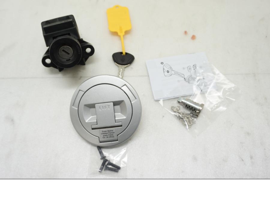 Framsidan på Låssats från en BMW R 1200 GSA -2011 motorcykel.