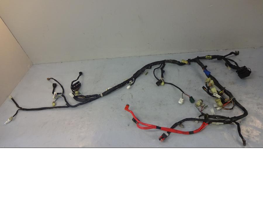 Framsidan på Kabelstam från en Yamaha FJR 1300 -2003 motorcykel.