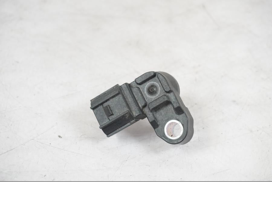 Baksidan på Mapsensor från en Triumph Tiger 1200 -2018 motorcykel.