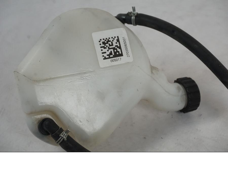 Snett nerifrÄn pÄ VattenexpansionskÀrl frÄn en Husqvarna 701 SUPERMOTO ABS -2016 motorcykel.