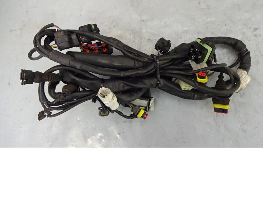 Baksidan på Kabelstam från en Ducati ST2 -2001 motorcykel.