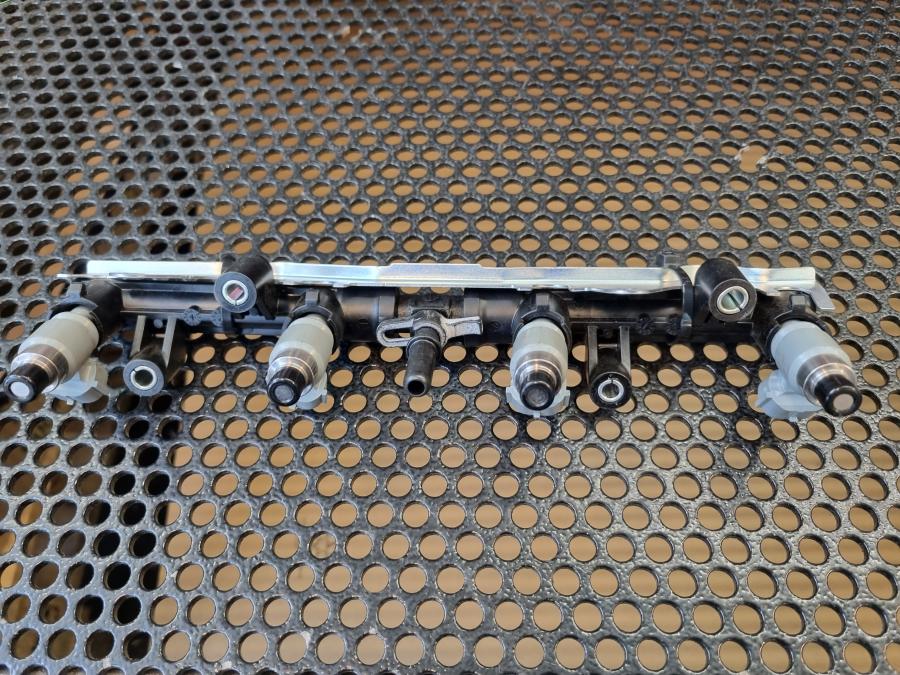 Baksidan på Insprutbrygga från en Honda CBR 600 RR -2007 motorcykel.