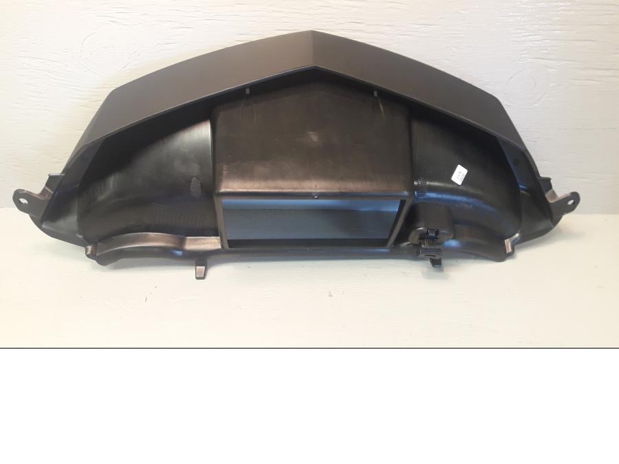 Höger sida på Instrumentkåpa från en BMW K 1600 -2019 motorcykel.