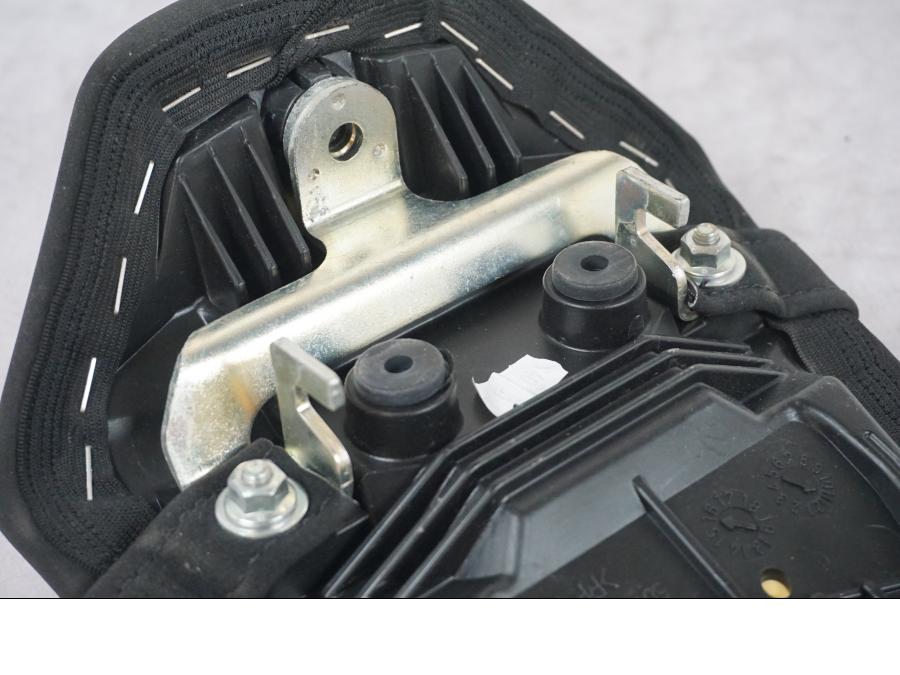 Extrabild1 på Sadel från en Yamaha MT 125 -2017 motorcykel.