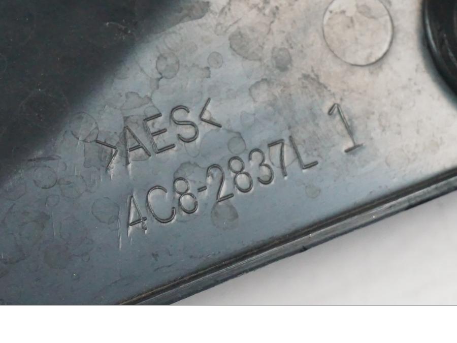 Höger sida på Instrumentkåpa från en Yamaha YZF 1000 R1 -2007 motorcykel.