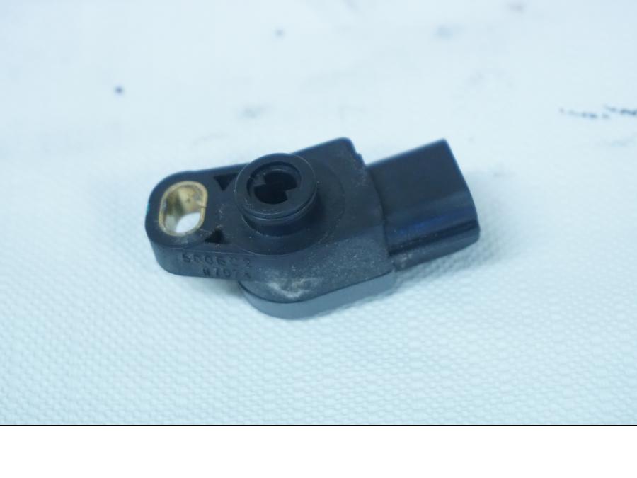 Baksidan pÄ TPS frÄn en Kawasaki Ninja 650 -2018 motorcykel.