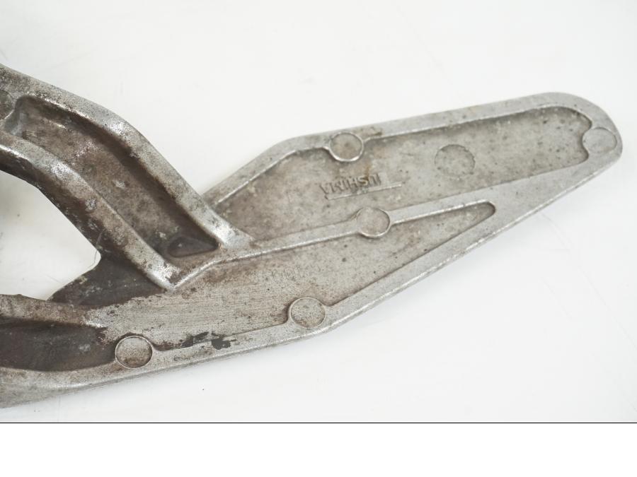 Extrabild2 på Fotpinnefäste från en Yamaha FZR 1000 -1990 motorcykel.