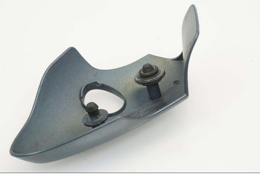 Snett uppifrån på Blinkerskåpa från en BMW R 1150 R -2002 motorcykel.