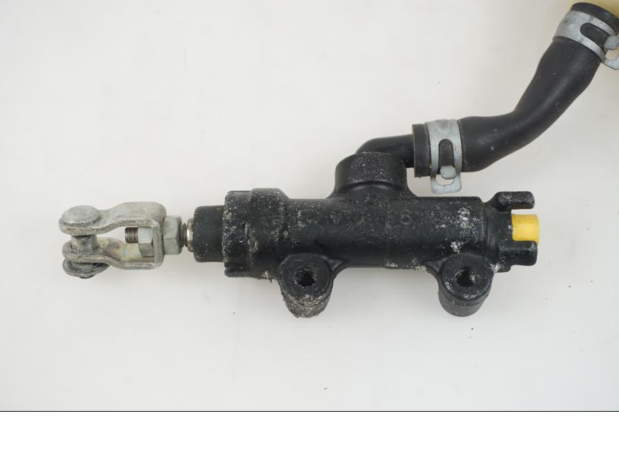 Höger sida på Bromshuvudcylinder från en Kawasaki VN 1700 Classic Tourer -2009 motorcykel.