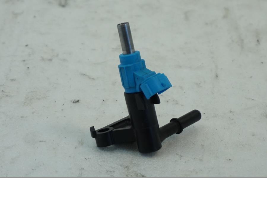 Höger sida på Spridare från en Suzuki DL 1000 -2016 motorcykel.