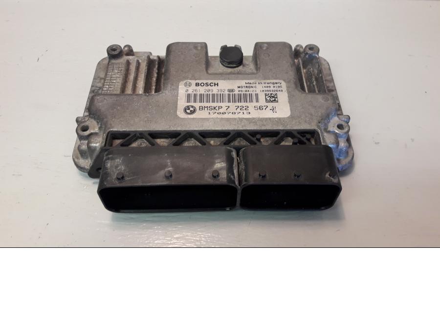 Framsidan på Motronic styrenhet från en BMW F 800 GS -2009 motorcykel.