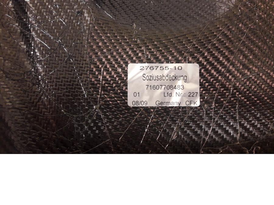 Snett nerifrån på Kuts från en BMW K 1200 S -2010 motorcykel.