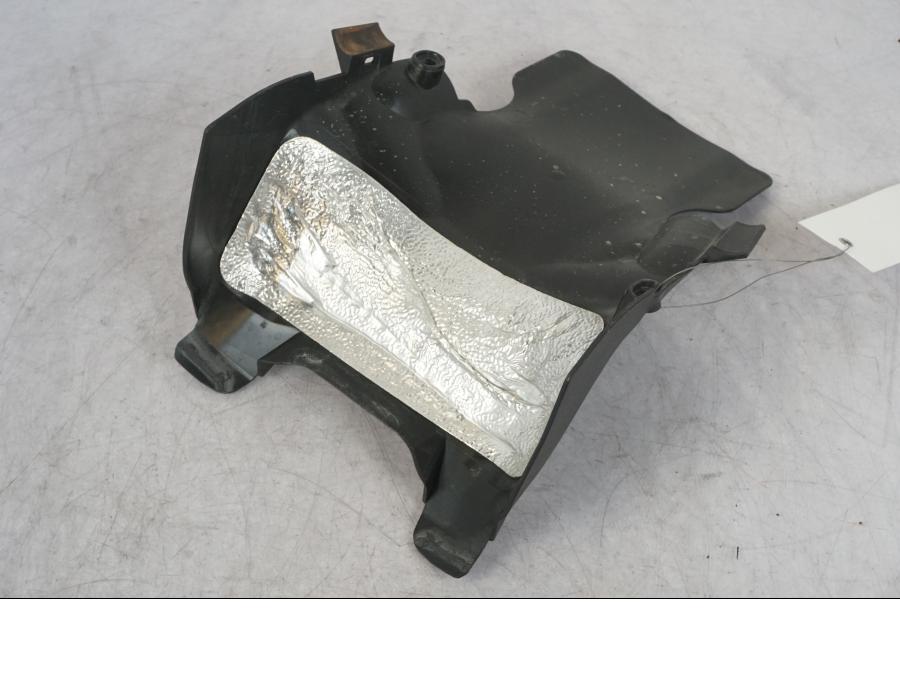 Vänster sida på Plast från en KTM 1290 Super Adventure R -2018 motorcykel.