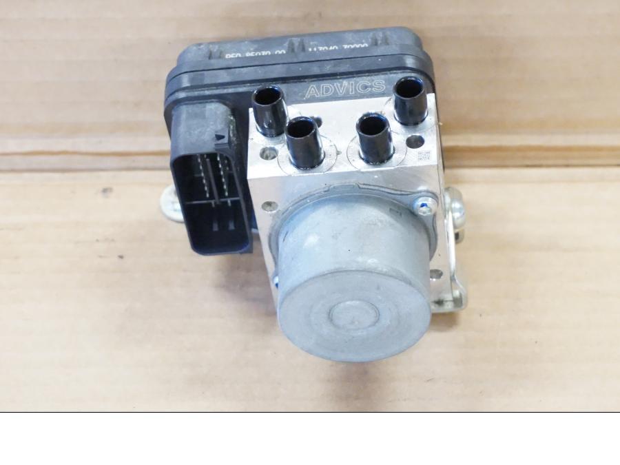 Framsidan på ABS Modulator från en Yamaha MT-09 Tracer -2019 motorcykel.