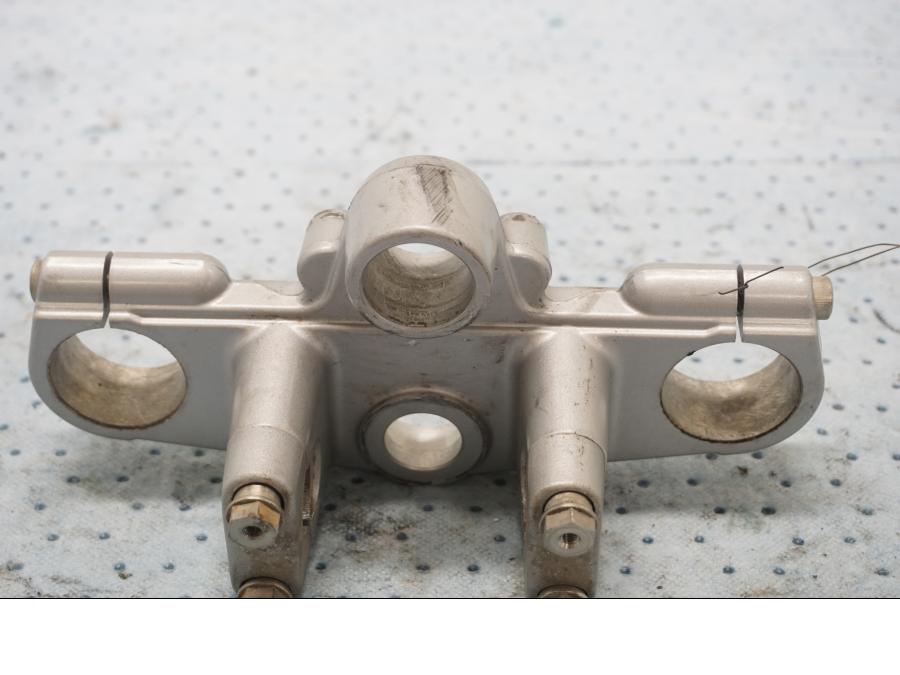 Höger sida på Gaffelkrona från en BMW F 650 GS -2001 motorcykel.