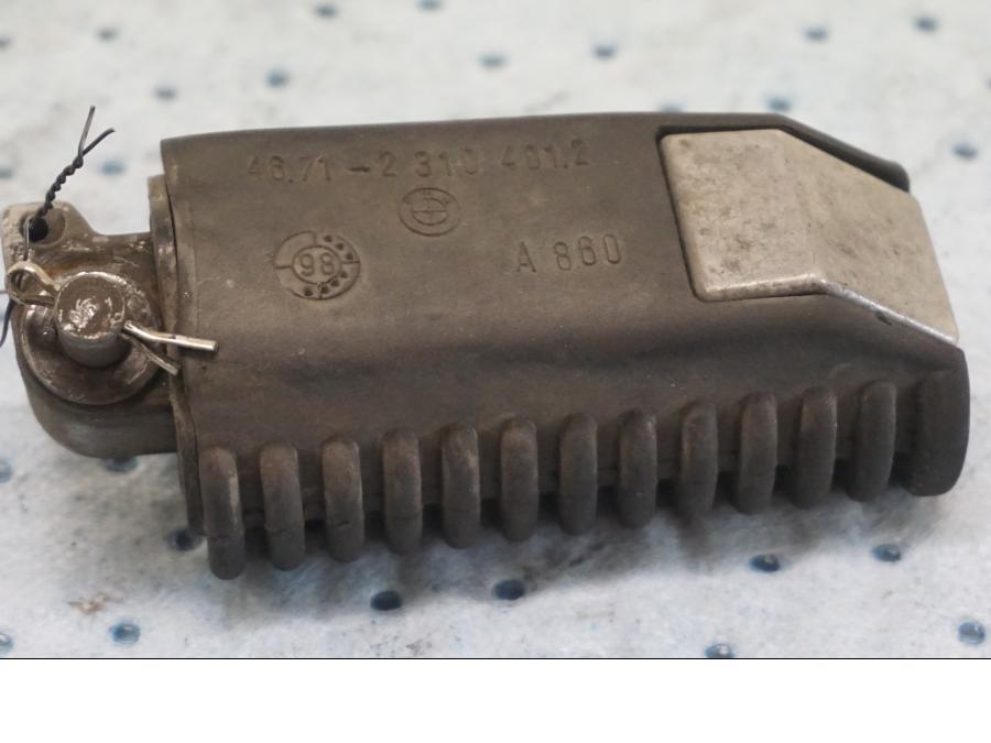 Baksidan pÄ Fotpinne frÄn en BMW F 650 ST -1999 motorcykel.