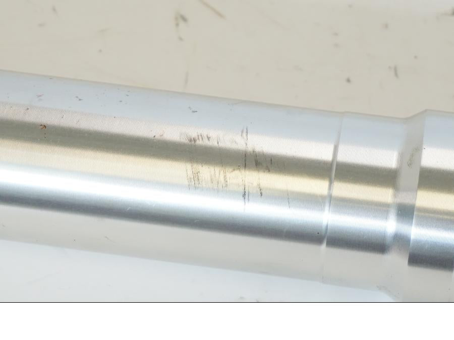 Extrabild2 på Gaffelben från en Honda CBR 900 RR -2001 motorcykel.