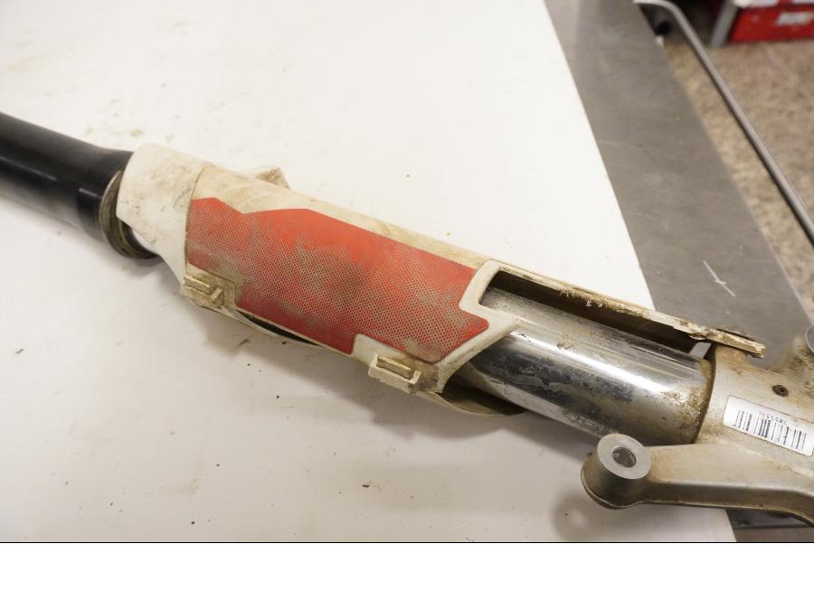 Snett nerifrån på Gaffelben från en Gasgas CG 250 -2013 motorcykel.