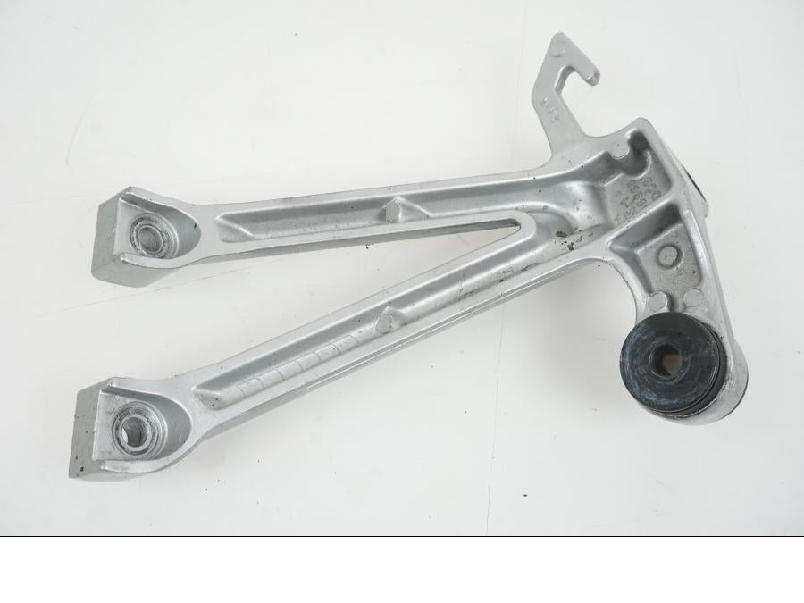 Extrabild2 på Fotpinnefäste från en Suzuki GSX-R 1000 -2007 motorcykel.