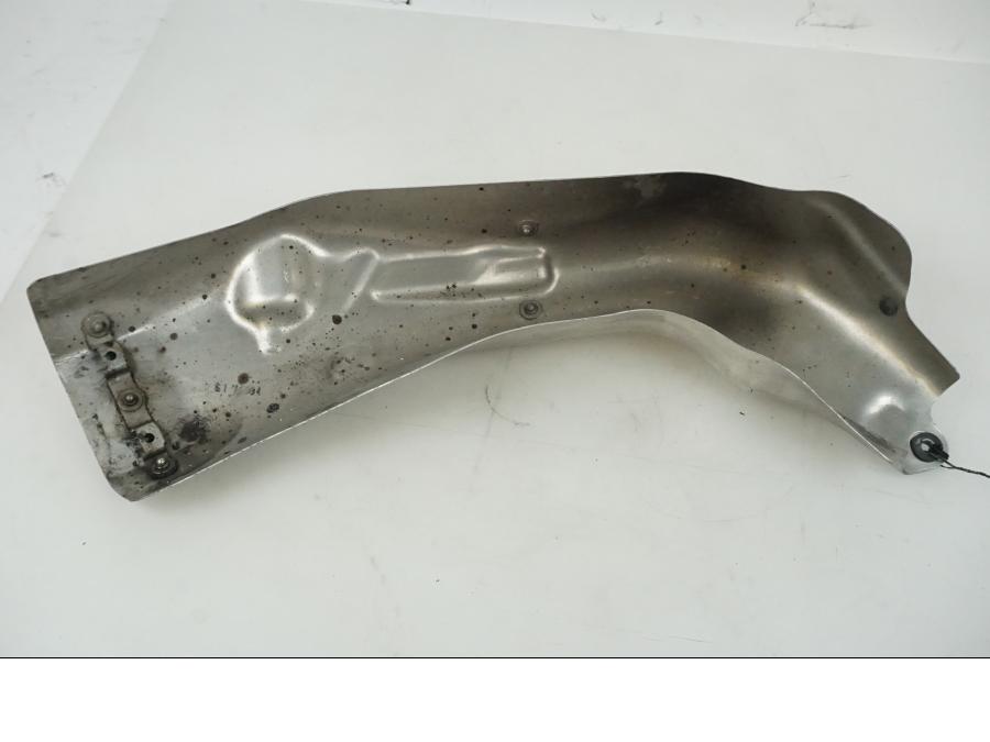 Höger sida på Värmeskydd från en Honda CBR 1000 -2005 motorcykel.