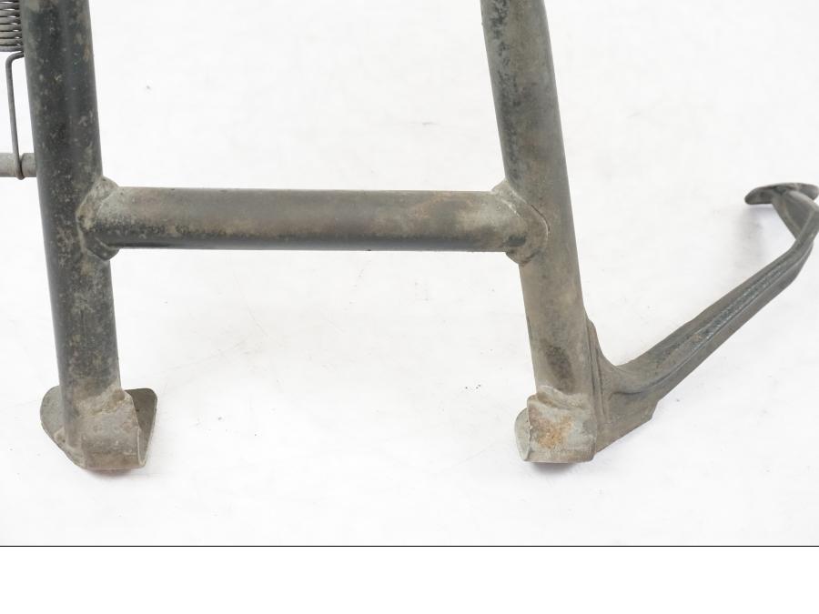 Extrabild5 på Centralstöd från en BMW K 1100 LT -1999 motorcykel.