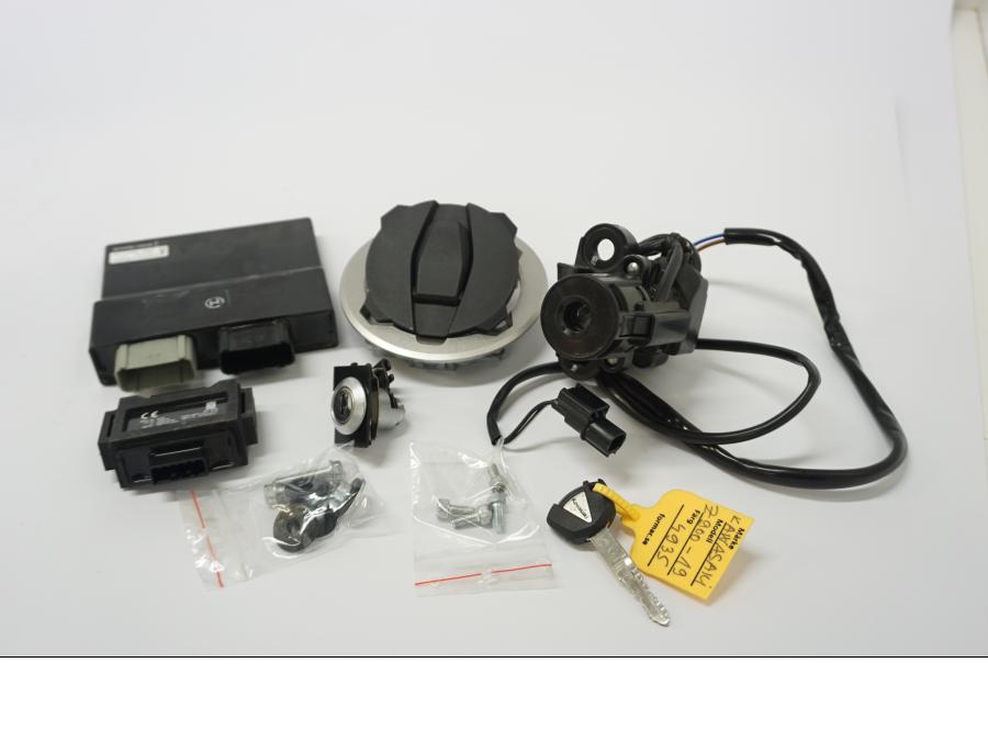 Framsidan på Låssats från en Kawasaki Z 900 -2019 motorcykel.