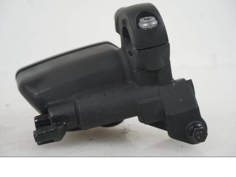 Snett nerifrÄn pÄ Bromshuvudcylinder frÄn en BMW F 750 GS -2019 motorcykel.