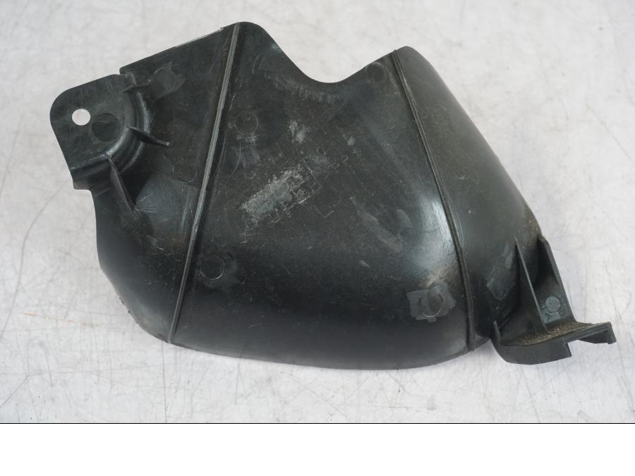 Höger sida på Plast från en Suzuki GSX 1300 RX -1999 motorcykel.