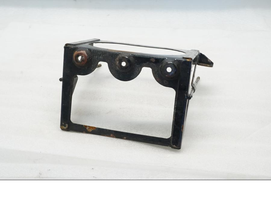 Höger sida på Batterihållare från en BMW R 90 -1975 motorcykel.