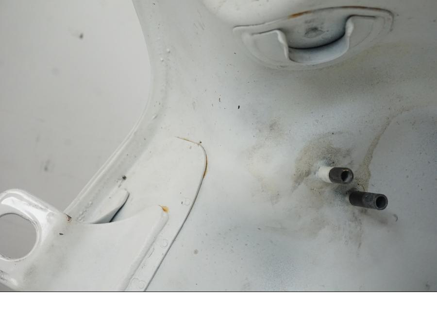 Extrabild6 på Bensintank från en Ducati Desert X -2023 motorcykel.