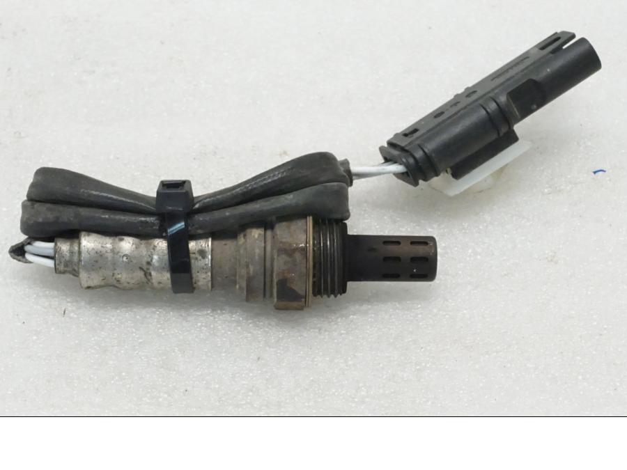 Framsidan på Lambdasond från en BMW F 800 R -2011 motorcykel.