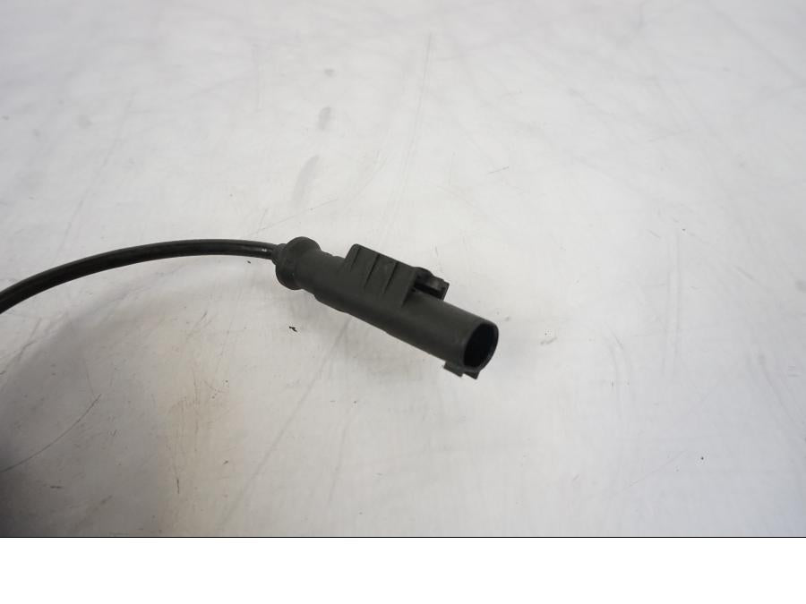 Höger sida på ABS givare från en KTM 125 Duke -2017 motorcykel.