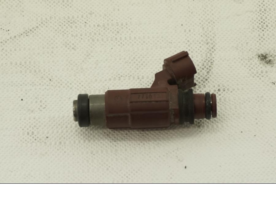 Framsidan på Spridare från en Suzuki DL 1000 -2005 motorcykel.