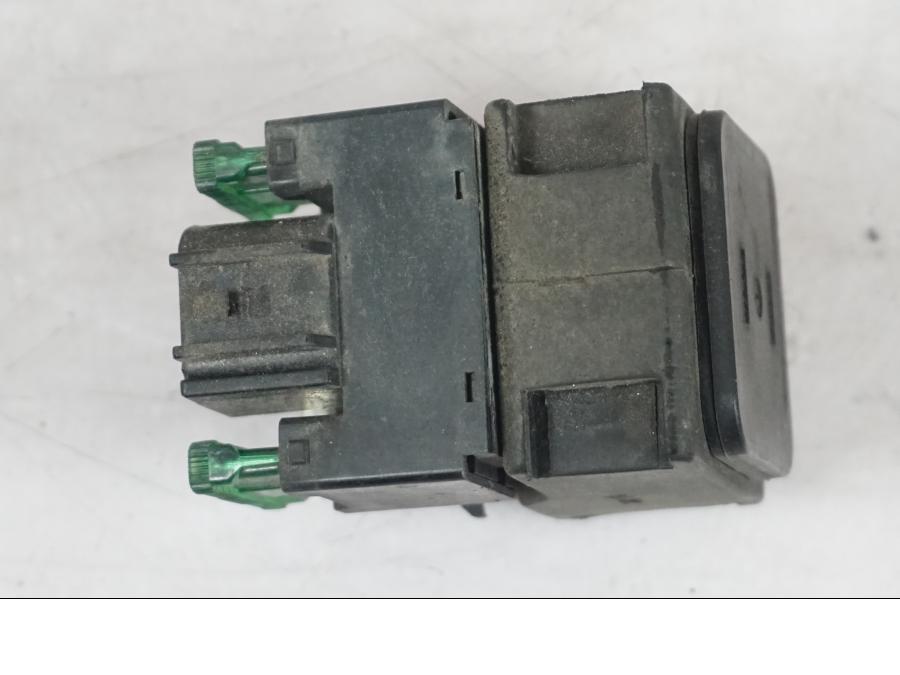 Extrabild2 på Startrelä från en Suzuki SV 650 -1999 motorcykel.