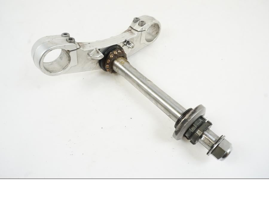 Höger sida på Gaffelkrona från en Yamaha BT 1100 -2003 motorcykel.